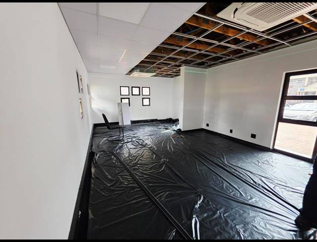 BUSINESS PROPERTY TO RENT IN LYNNWOOD